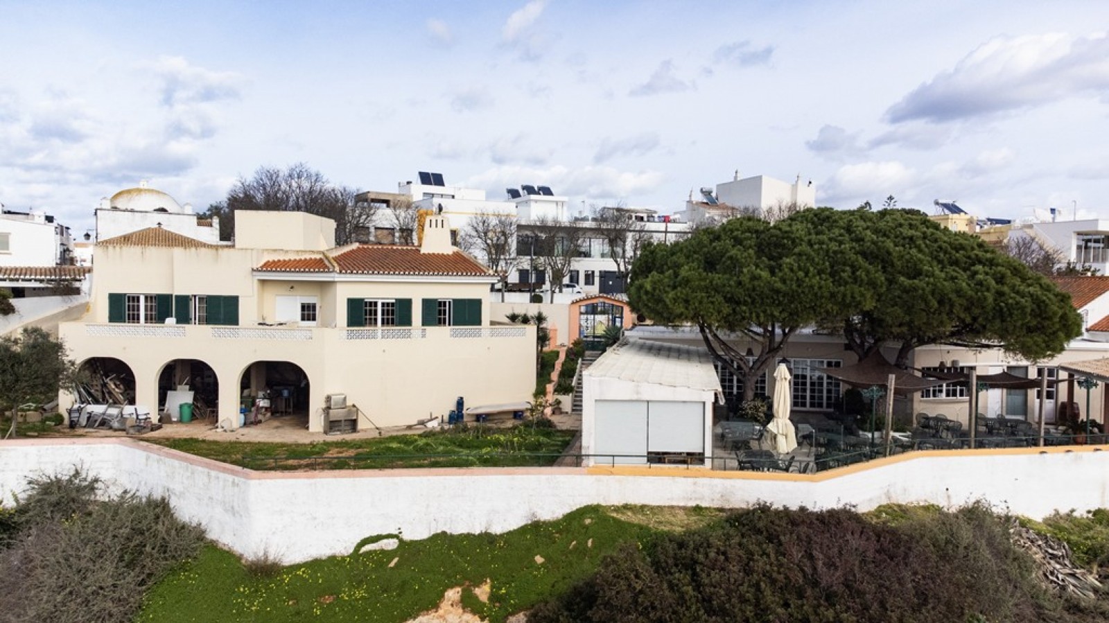 Fantastic Property with sea views for sale in Alvor, Algarve, Portugal_354556