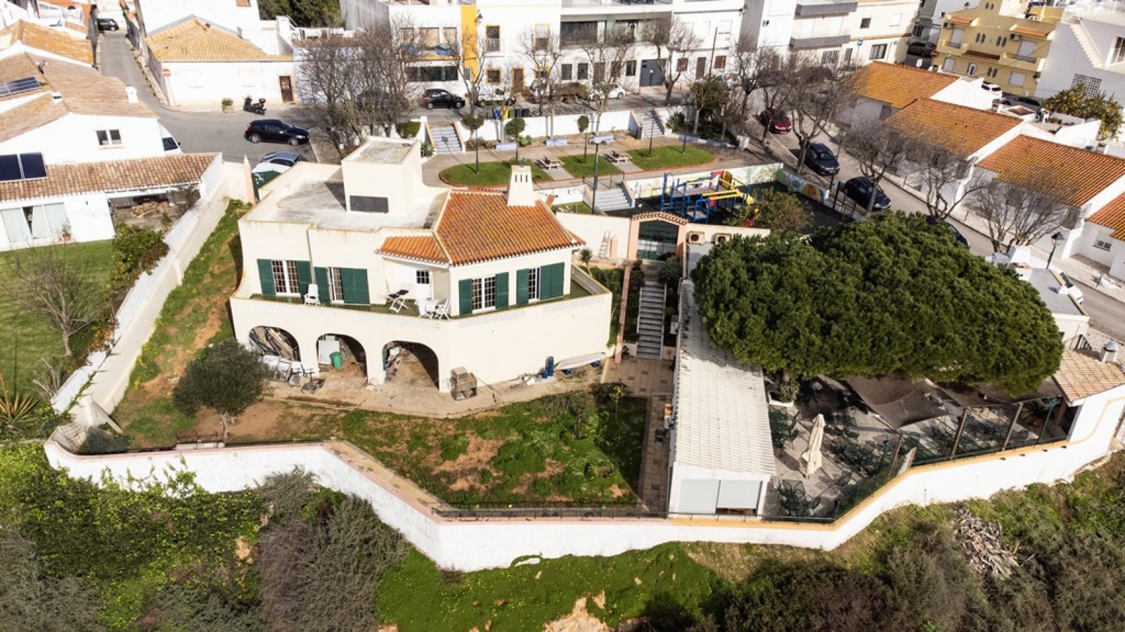 Fantastic Property with sea views for sale in Alvor, Algarve, Portugal_354557