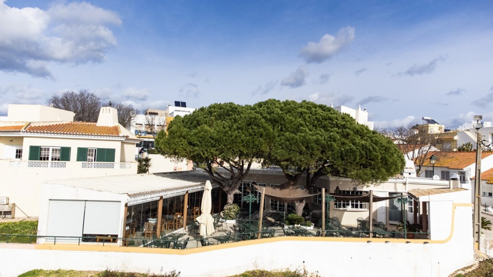 Fantastic Property with sea views for sale in Alvor, Algarve, Portugal_354560