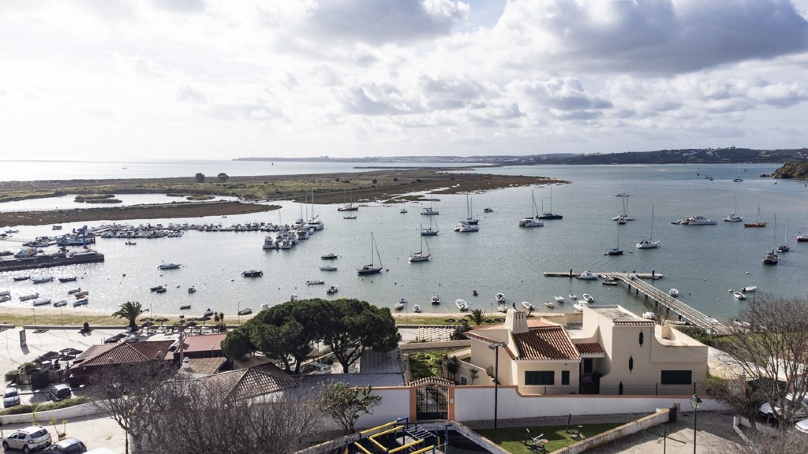 Fantastic Property with sea views for sale in Alvor, Algarve, Portugal_354561