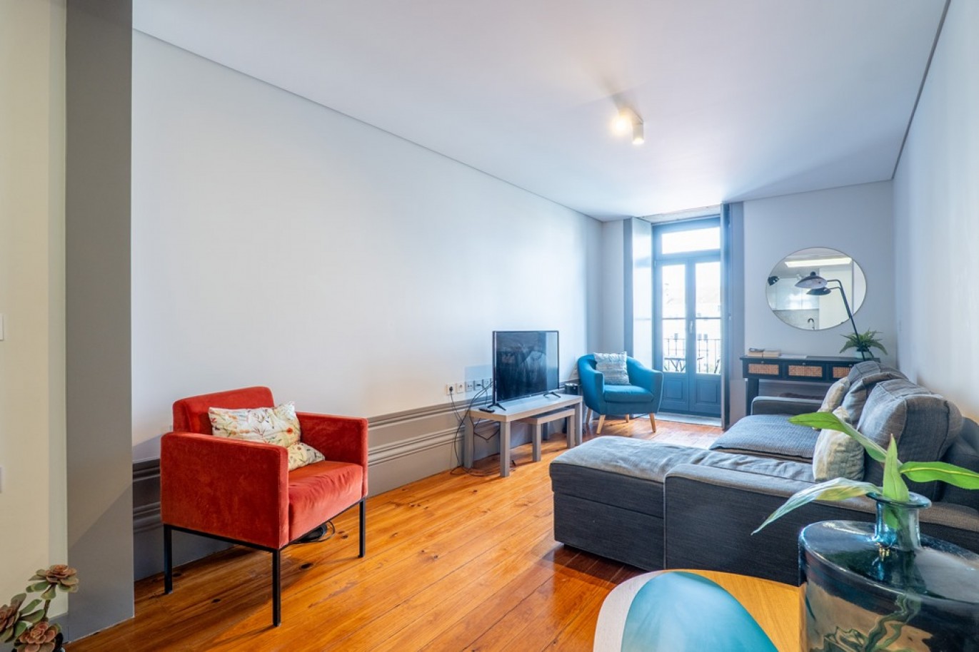 Zwei-Zimmer-Wohnung in Local Accommodation im Zentrum Porto, Portugal_354730