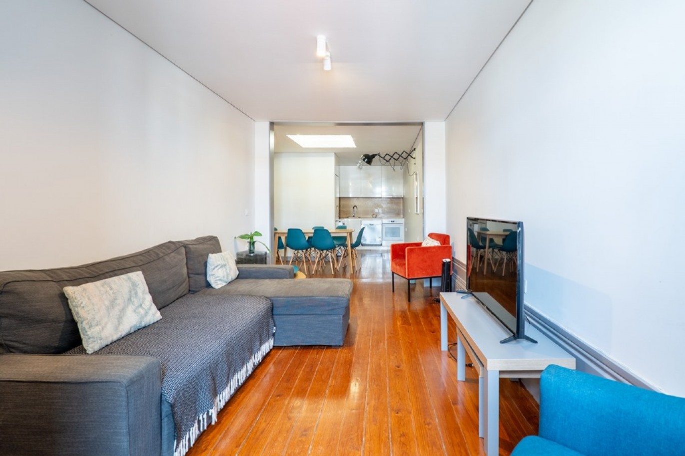 Zwei-Zimmer-Wohnung in Local Accommodation im Zentrum Porto, Portugal_354731