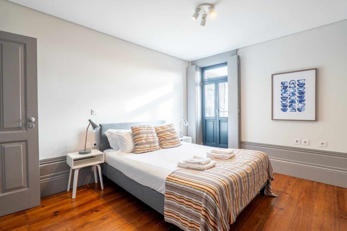 Zwei-Zimmer-Wohnung in Local Accommodation im Zentrum Porto, Portugal_354751