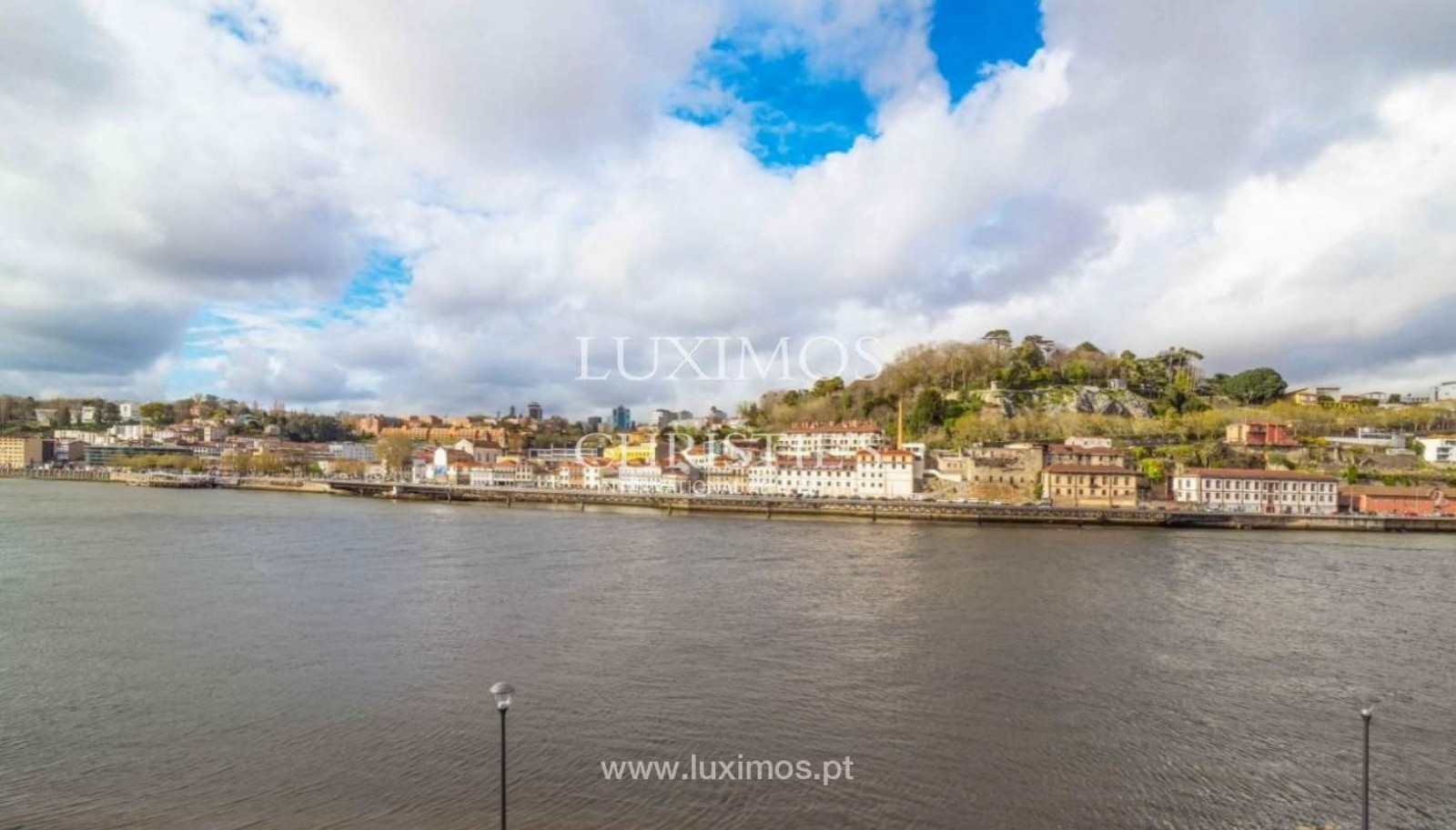 Appartement duplex en 1ère ligne de rivière, à vendre, à V. N. Gaia, Portugal_354865