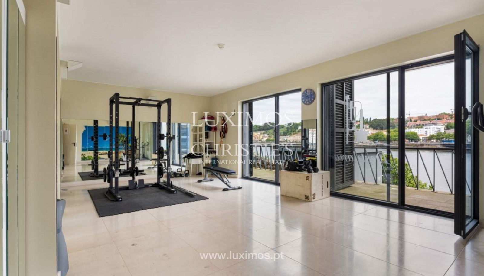 Appartement duplex en 1ère ligne de rivière, à vendre, à V. N. Gaia, Portugal_354900