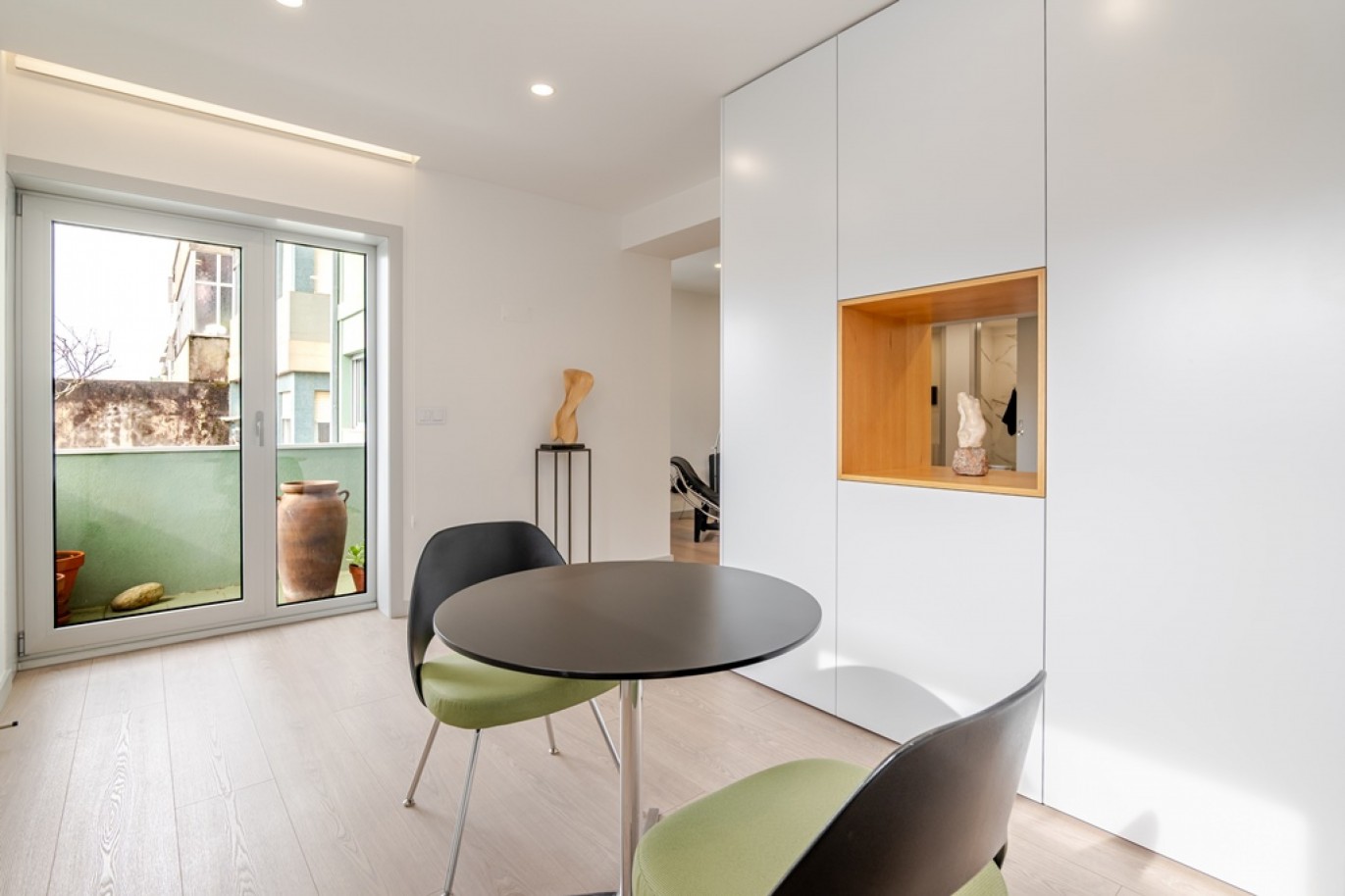 Two bedroom flat with balcony for sale in center of Porto, Portugal_357047