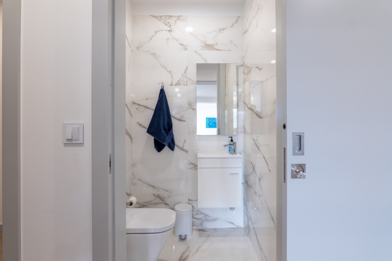 Two bedroom flat with balcony for sale in center of Porto, Portugal_357053