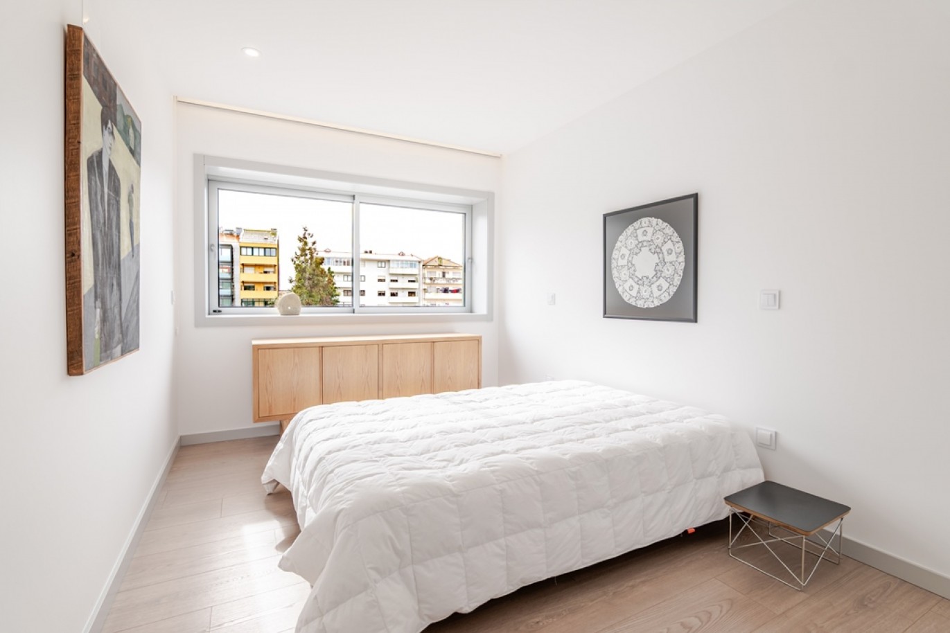 Two bedroom flat with balcony for sale in center of Porto, Portugal_357059