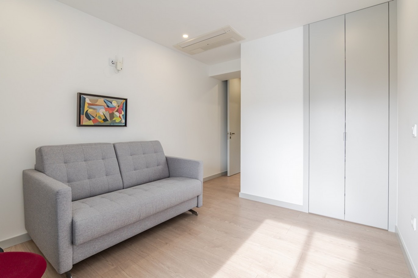 Two bedroom flat with balcony for sale in center of Porto, Portugal_357073