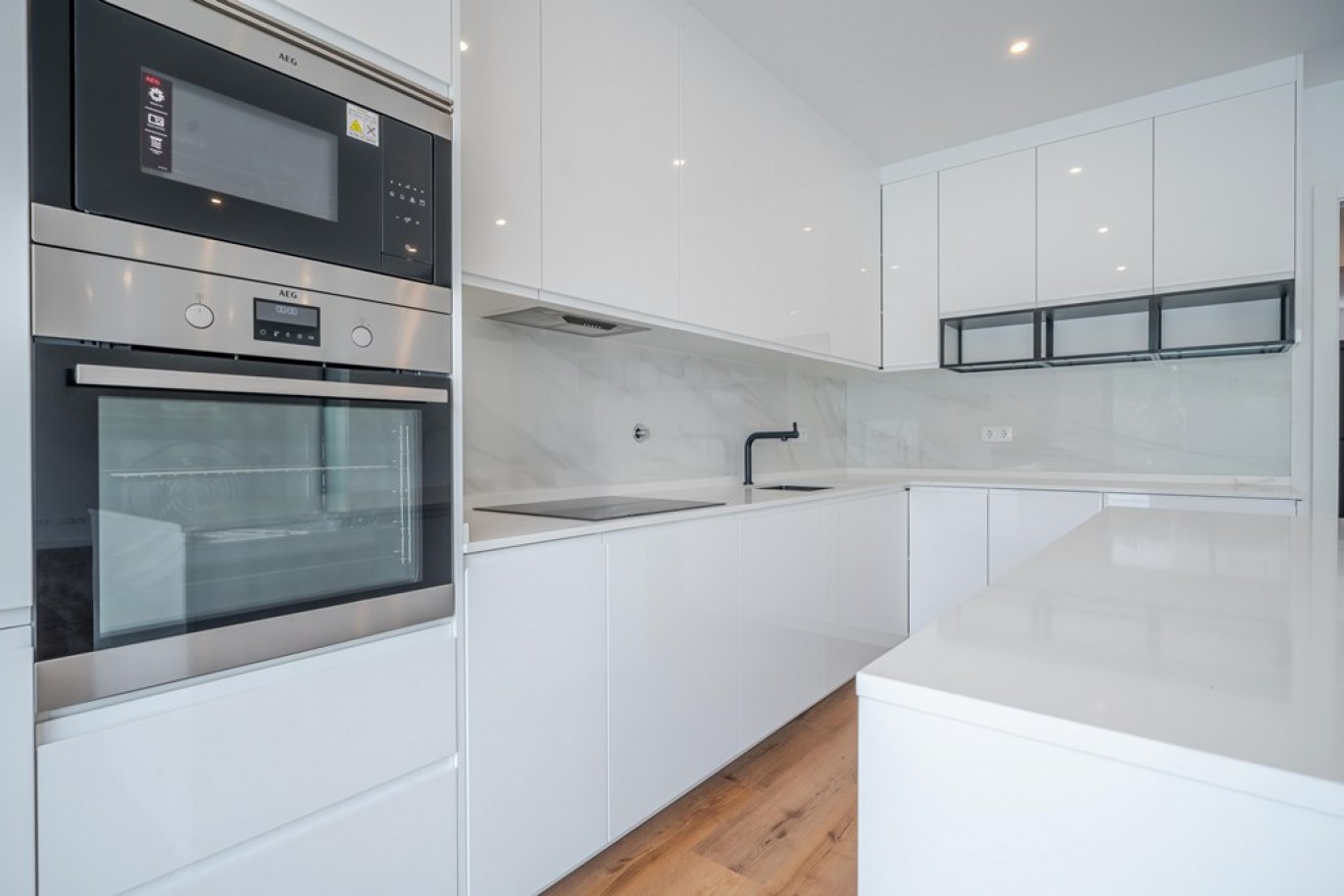 Nouvelle villa de 4 chambres, à vendre à Al-Sakia, Algarve, Portugal_357176