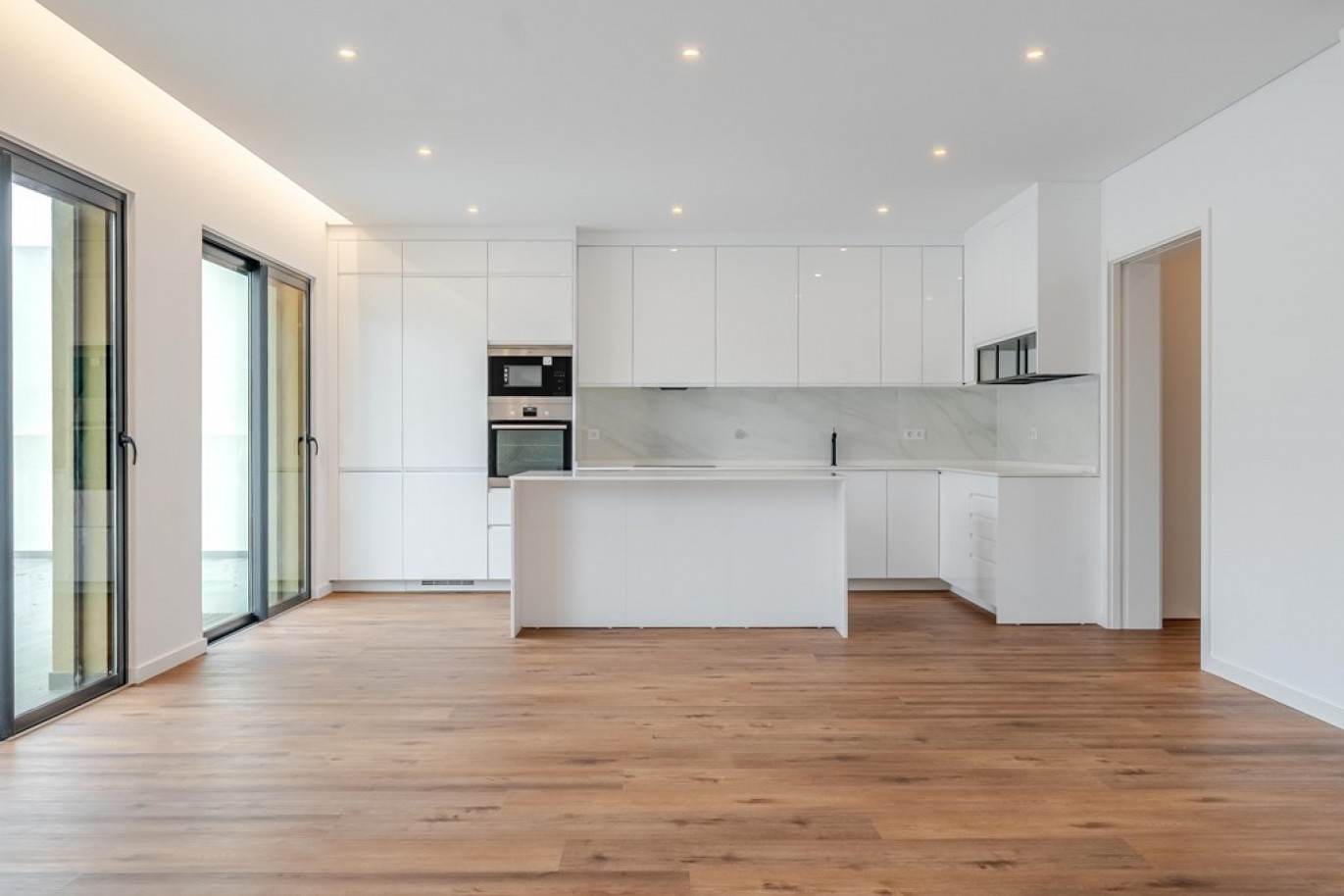 Nouvelle villa de 4 chambres, à vendre à Al-Sakia, Algarve, Portugal_357179