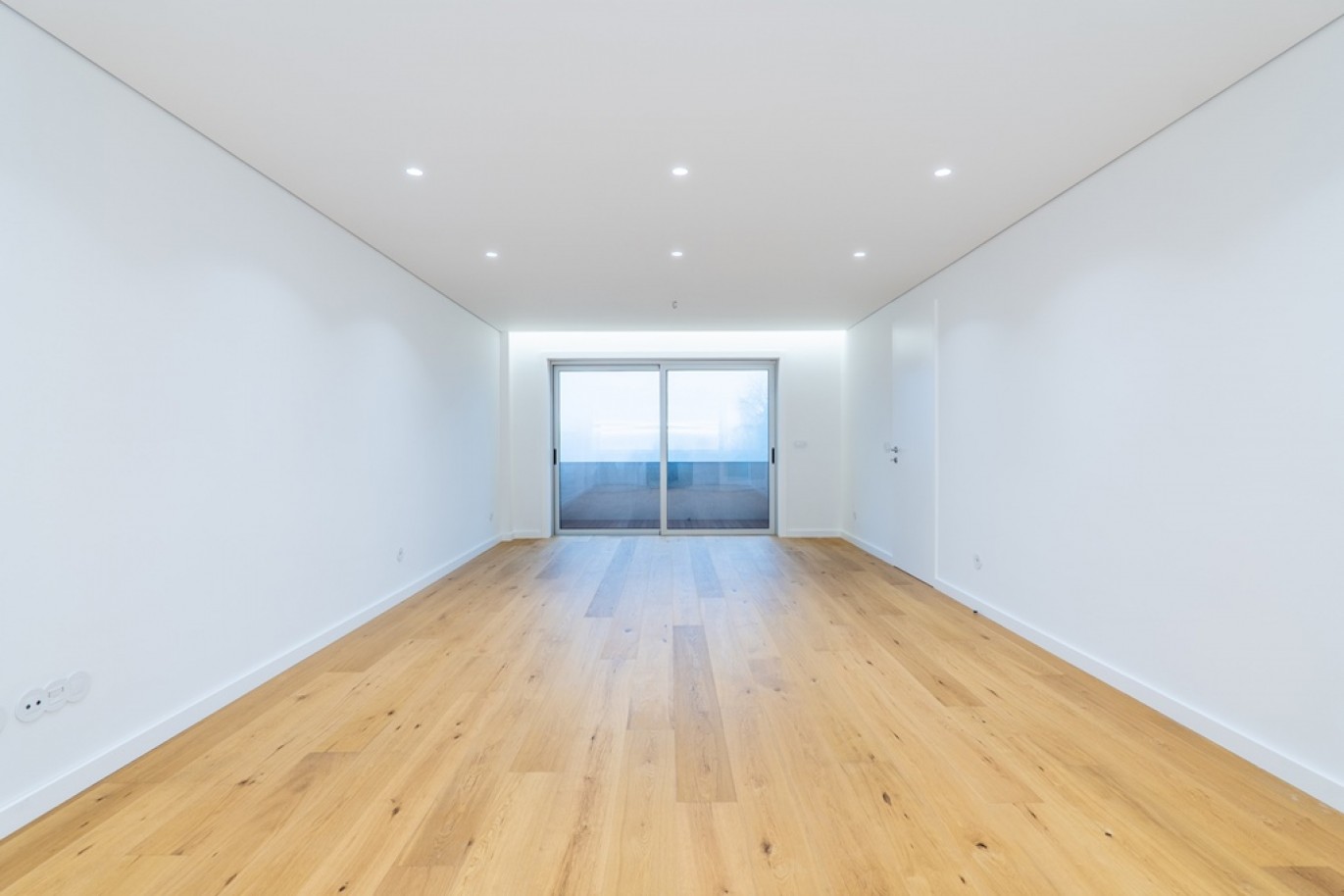 Refurbished 3-bedroom apartment for sale on Boavista in Porto, Portugal_357923