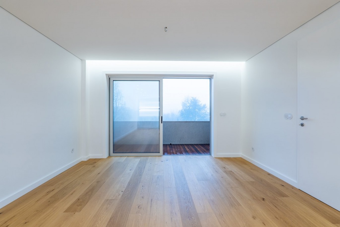 Refurbished 3-bedroom apartment for sale on Boavista in Porto, Portugal_357927