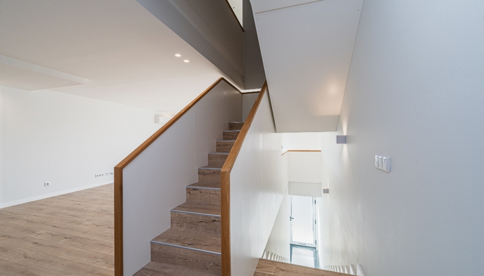 Appartement neuf de 3 chambres avec balcons à vendre Porto, Portugal_357995