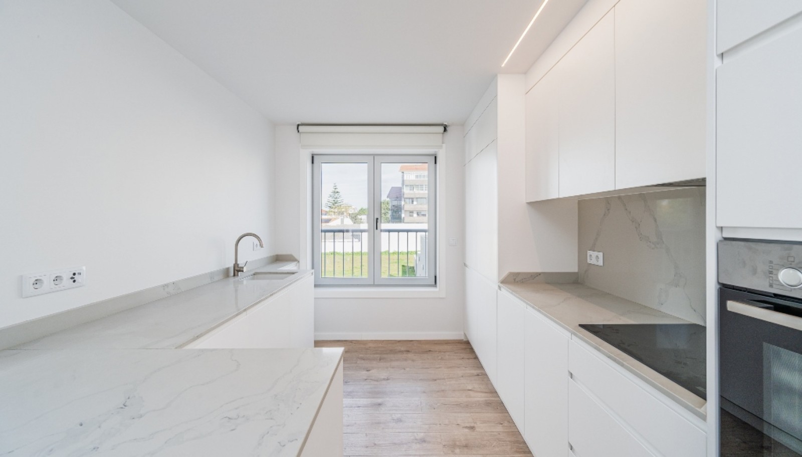 Appartement neuf de 3 chambres avec balcons à vendre Porto, Portugal_358005