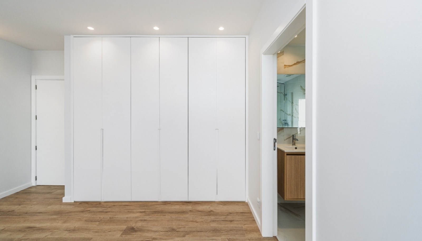 Appartement neuf avec terrasse, à vendre, à Porto, Portugal_358016