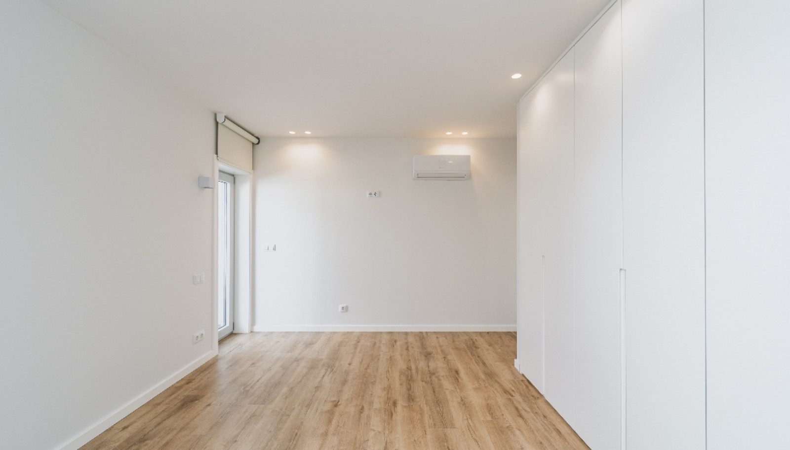 Appartement neuf avec terrasse, à vendre, à Porto, Portugal_358020