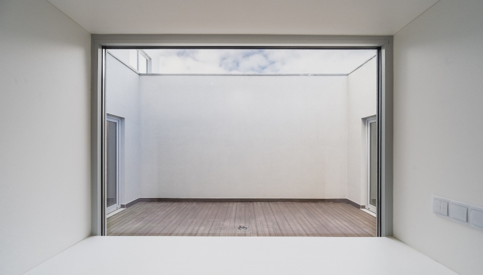 Appartement neuf avec terrasse, à vendre, à Porto, Portugal_358026