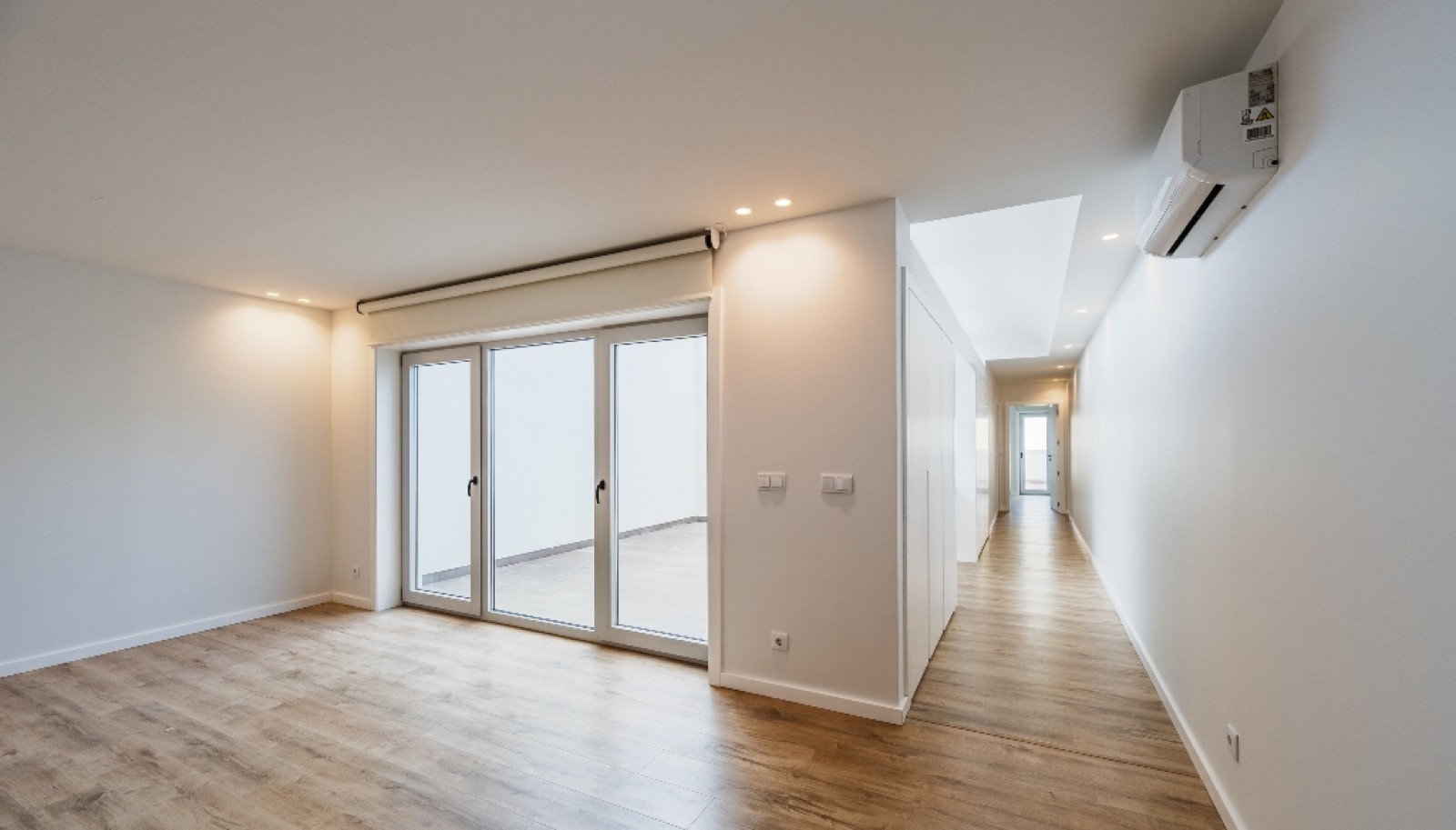 Appartement neuf avec terrasse, à vendre, à Porto, Portugal_358027