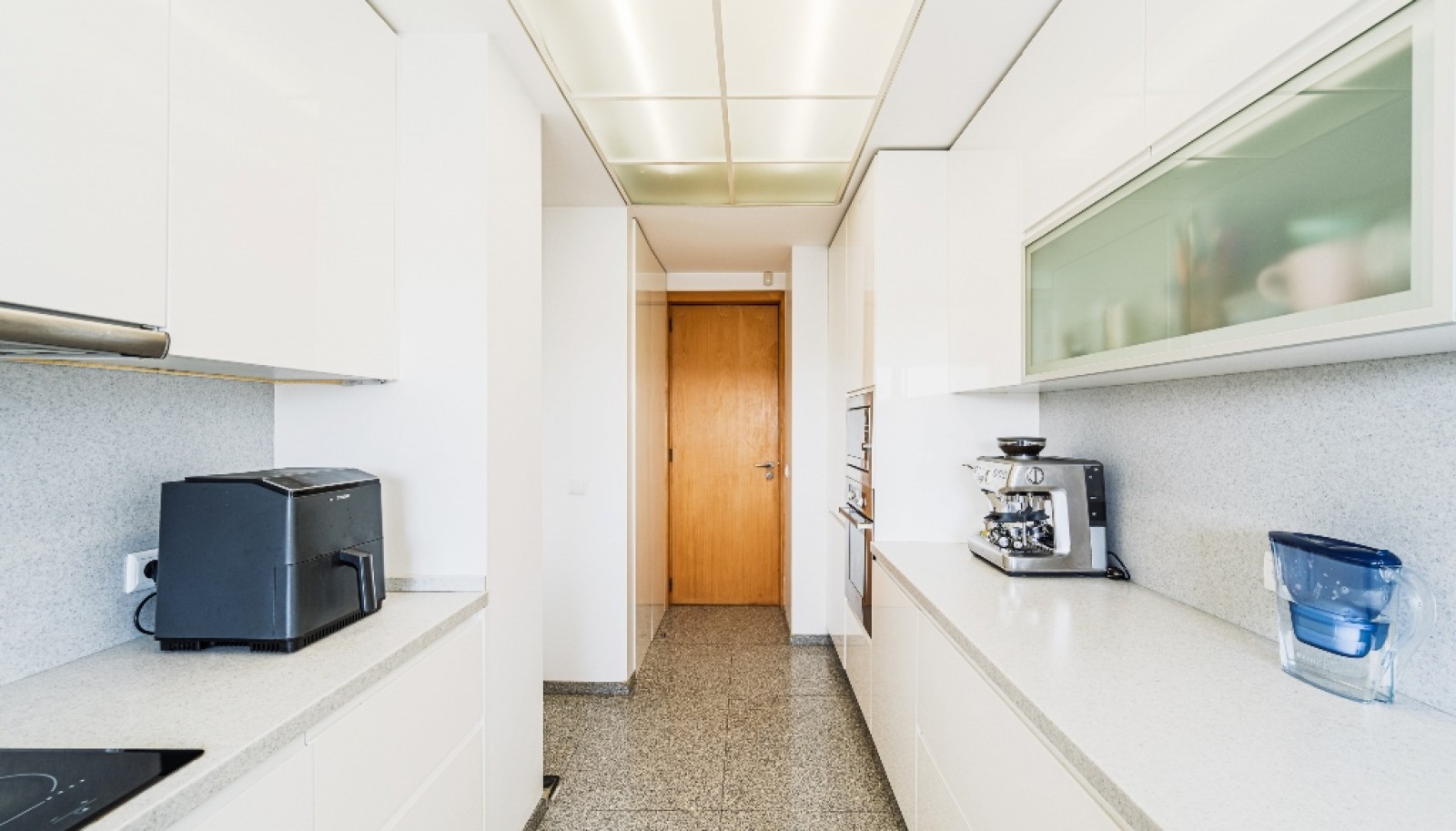 Three bedroom flatt with balcony for sale Leça da Palmeira, Portugal_358145