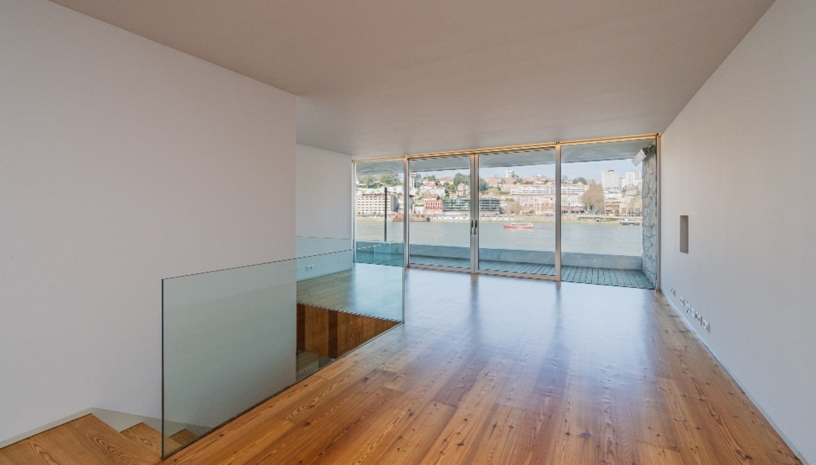 Piso dúplex de 3 dormitorios con balcón y vistas río en Gaia, Portugal_358163