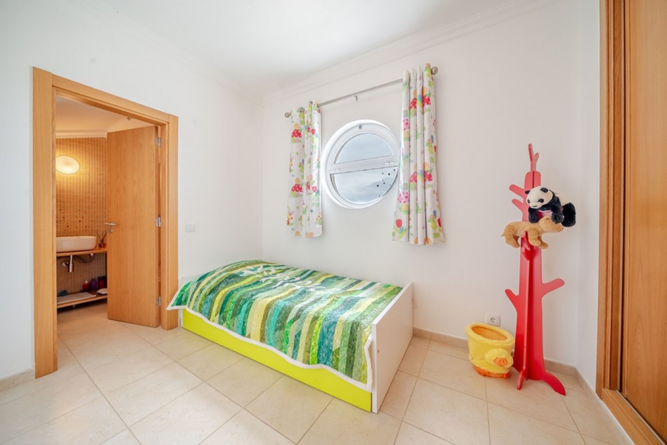 Moradia V3+1 com piscina, à venda em Albufeira, Algarve_358277