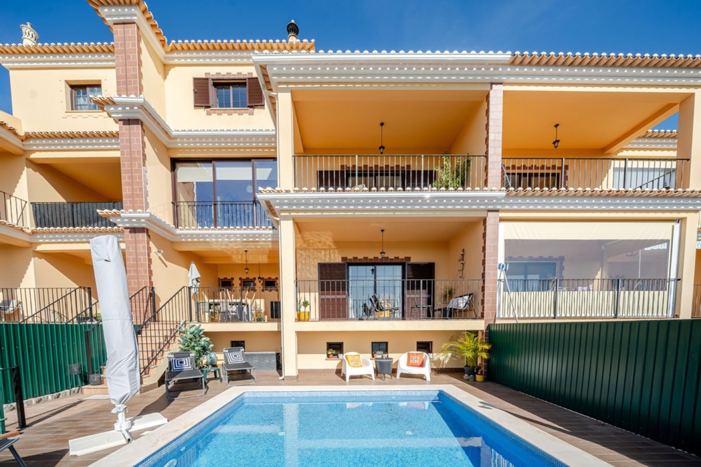 Fantástica Moradia em banda V3 para venda em Silves, Algarve_358470