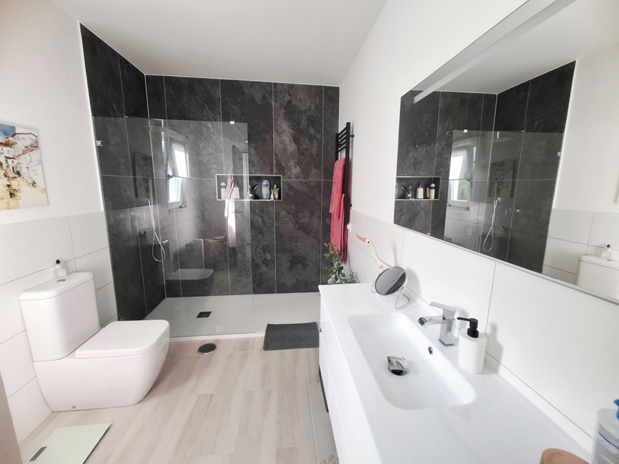 Luxuosa Moradia com piscina, à venda em Loulé, Algarve, Portugal_358508