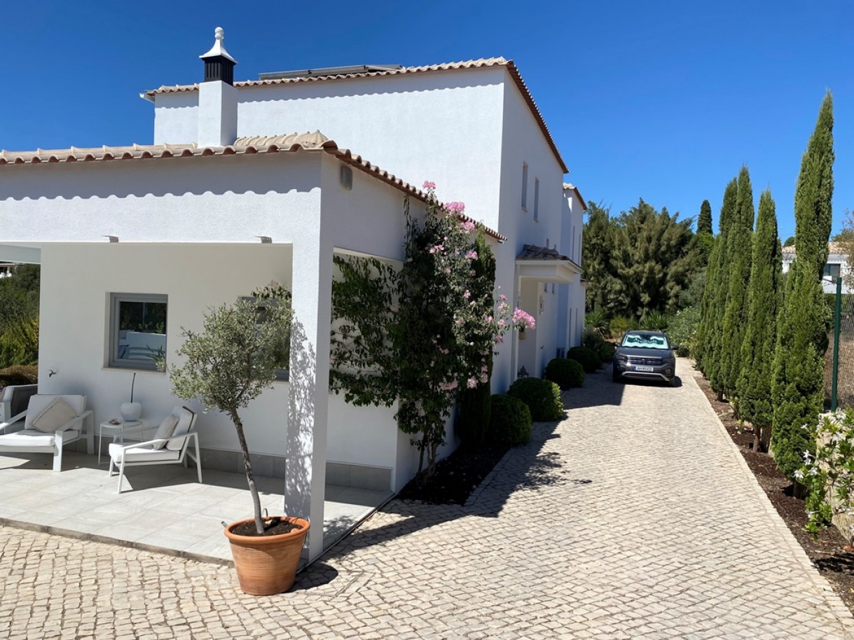 Luxuosa Moradia com piscina, à venda em Loulé, Algarve, Portugal_358514