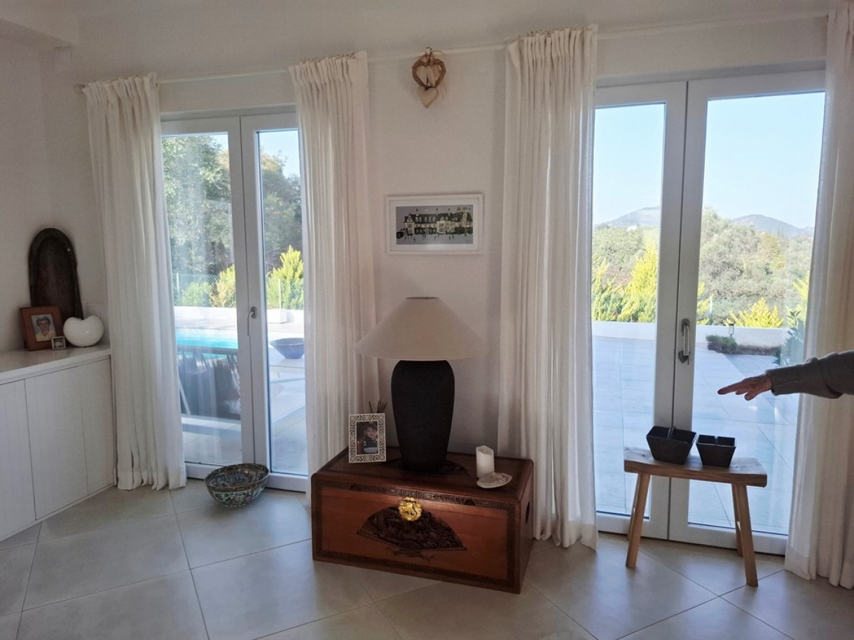 Luxuosa Moradia com piscina, à venda em Loulé, Algarve, Portugal_358515