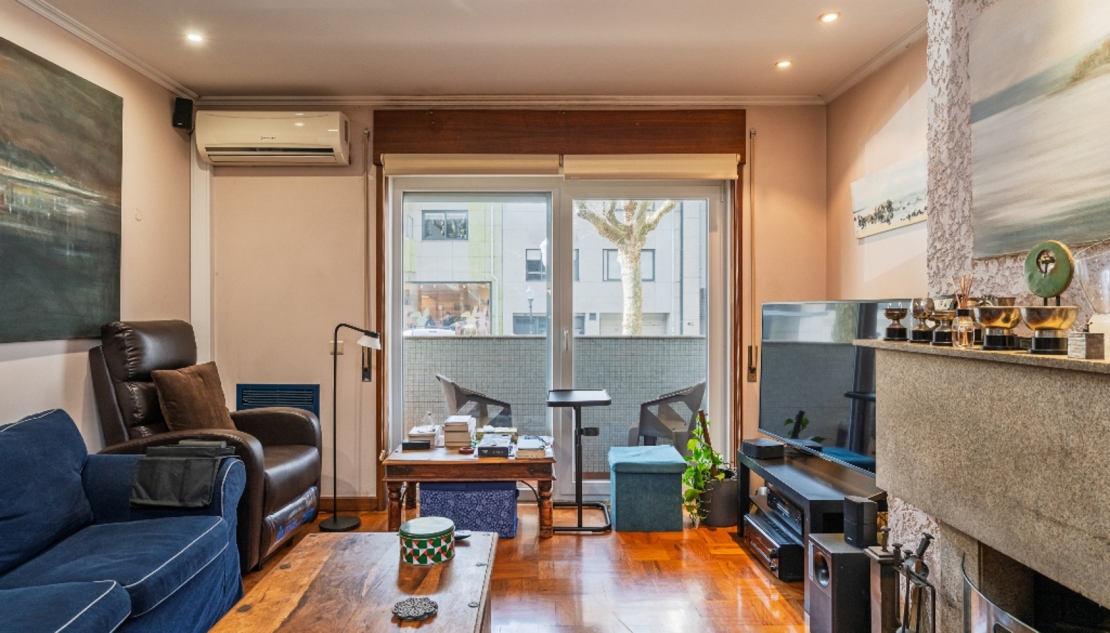 Three+one bedroom flat with balconies for sale Foz do Porto, Portugal_358757