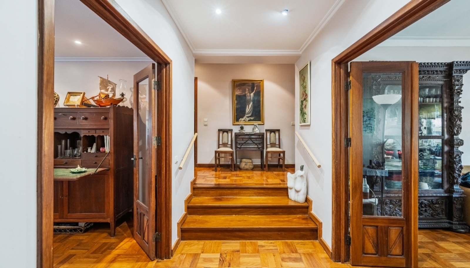 Three+one bedroom flat with balconies for sale Foz do Porto, Portugal_358760