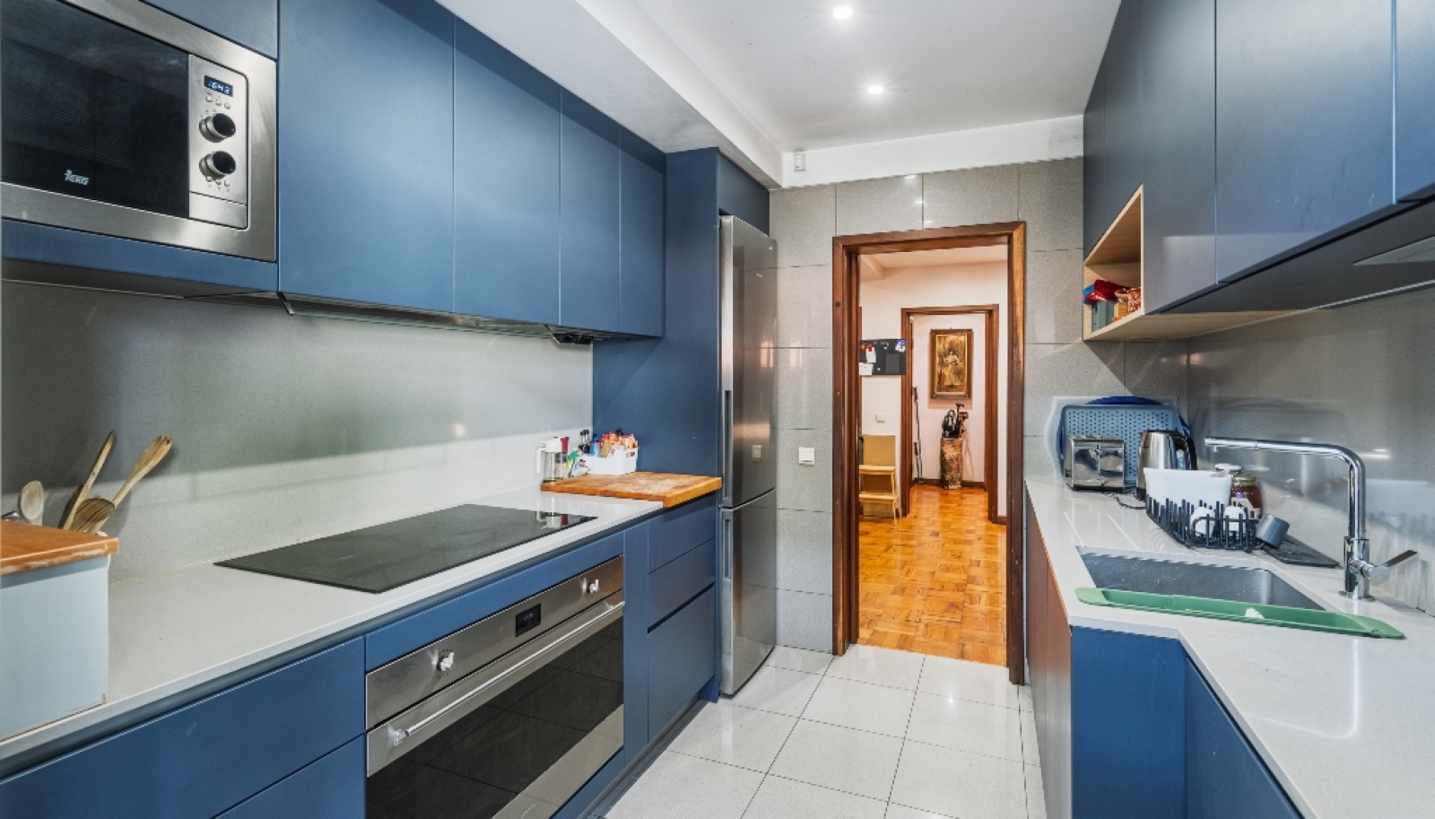 Three+one bedroom flat with balconies for sale Foz do Porto, Portugal_358770