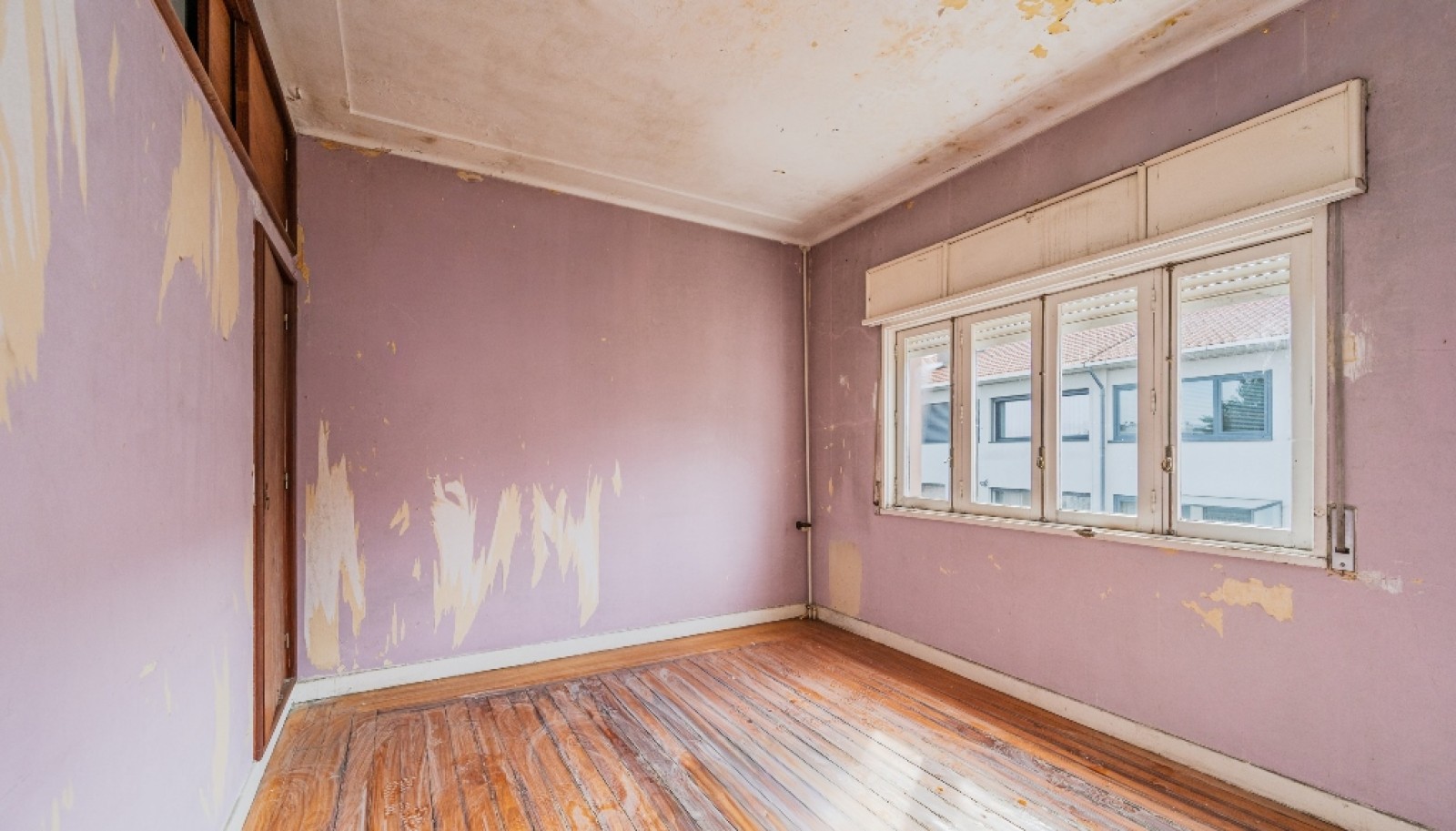 Moradia V4 com jardim para reabilitar à venda no Porto, Portugal_358816