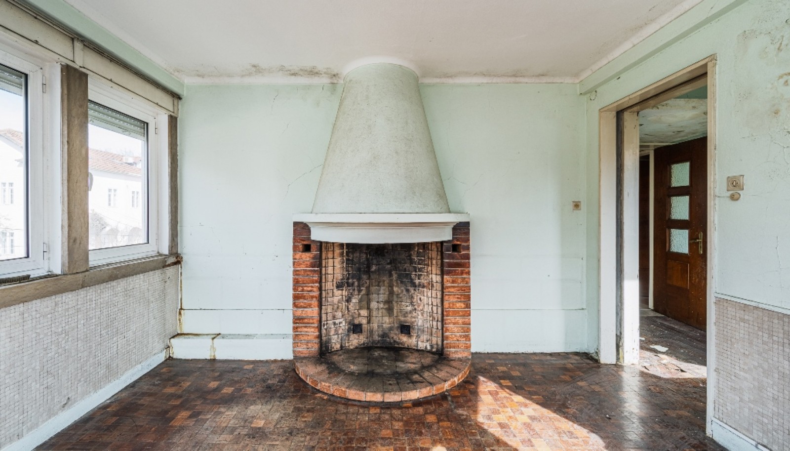 Moradia V4 com jardim para reabilitar à venda no Porto, Portugal_358817