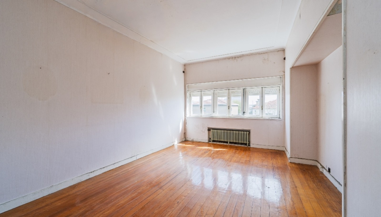 Moradia V4 com jardim para reabilitar à venda no Porto, Portugal_358820