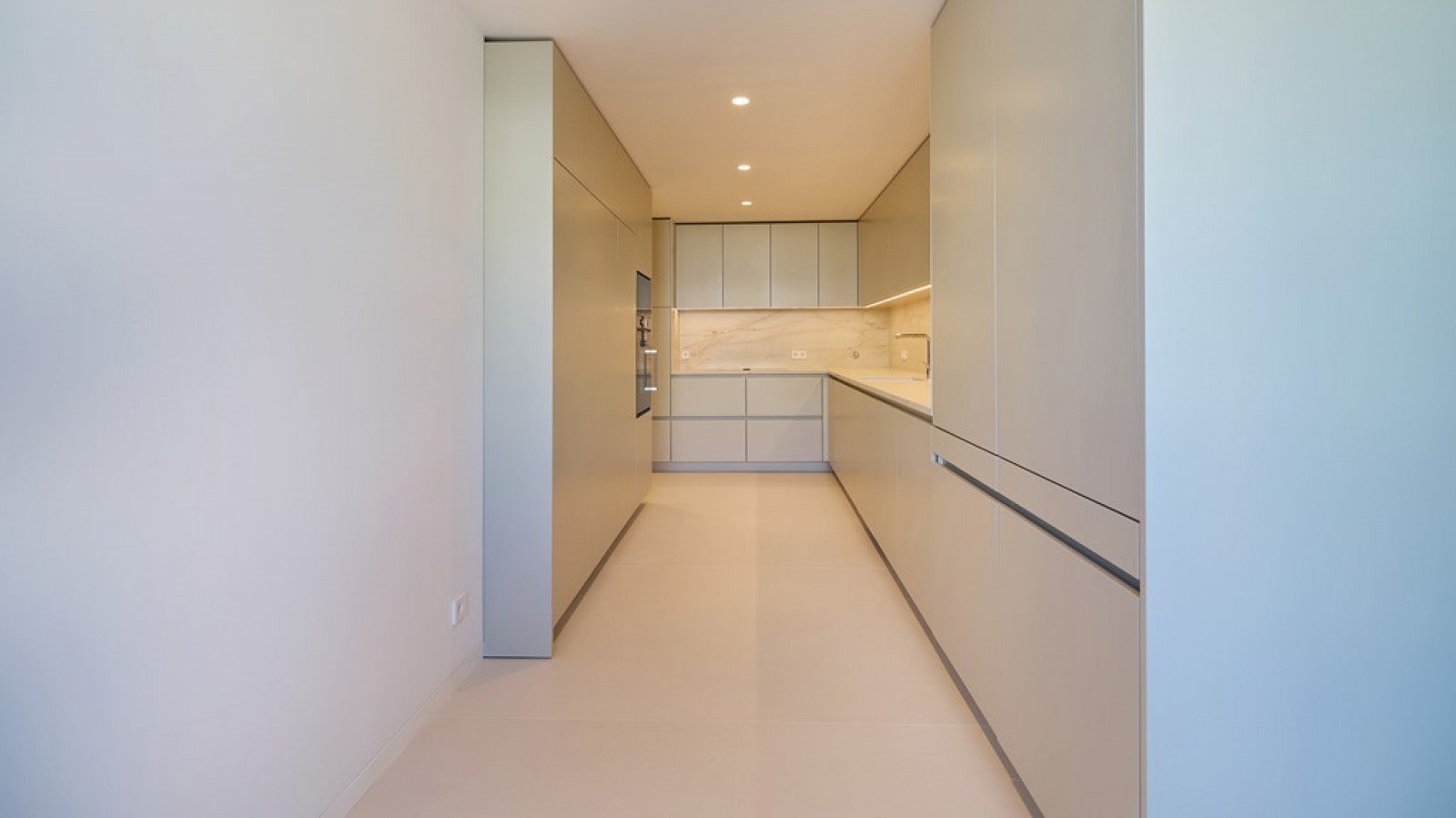 Four+one bedroom apartment with terrace and pool, in Foz, Porto, Portugal_358895