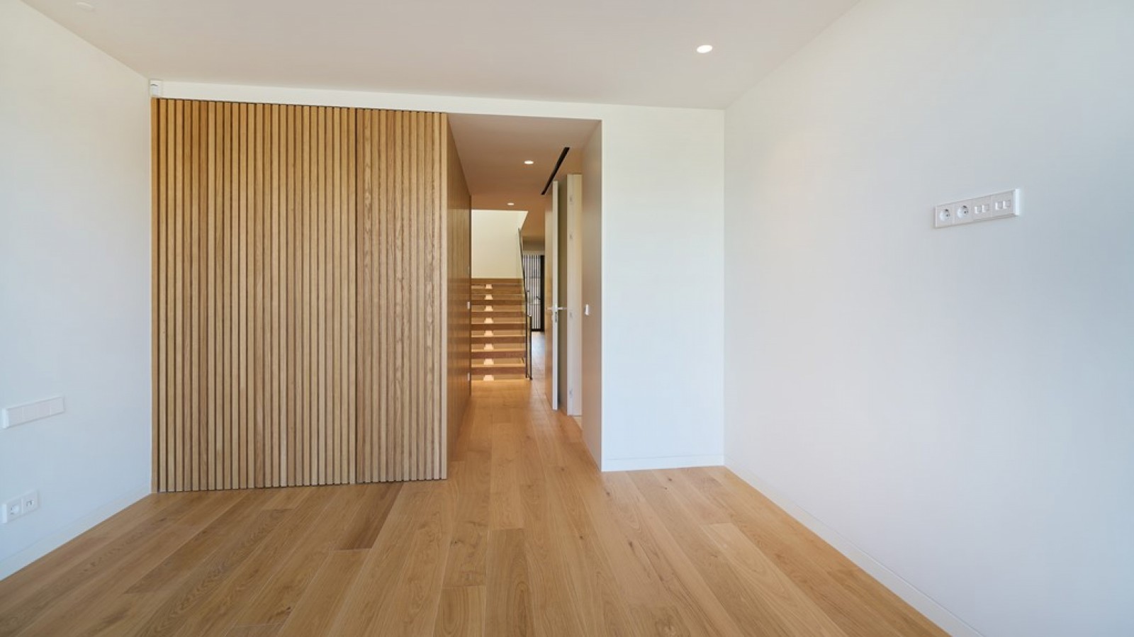 Four+one bedroom apartment with terrace and pool, in Foz, Porto, Portugal_358913