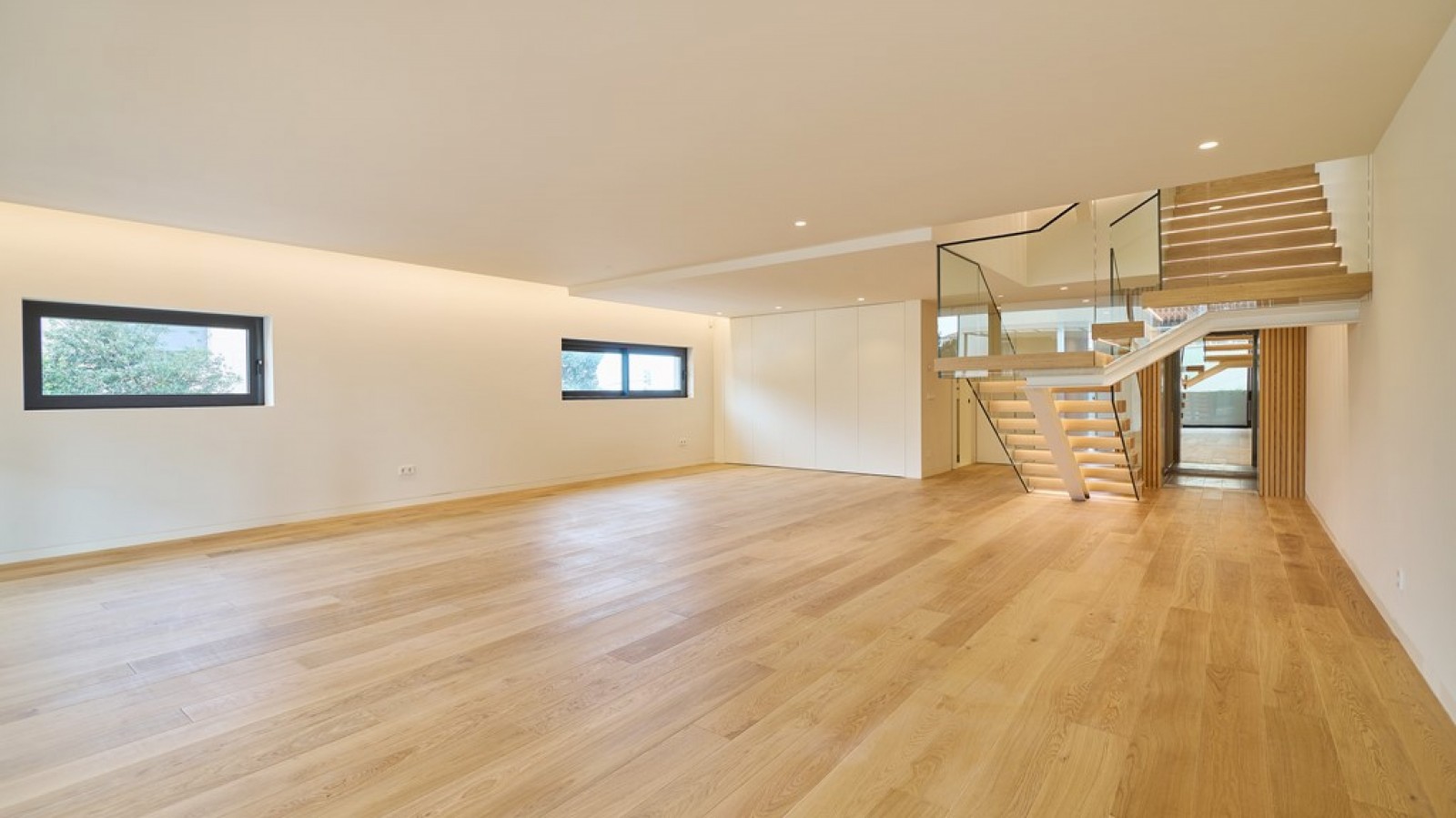 Four+one bedroom apartment with terrace and pool, in Foz, Porto, Portugal_358931