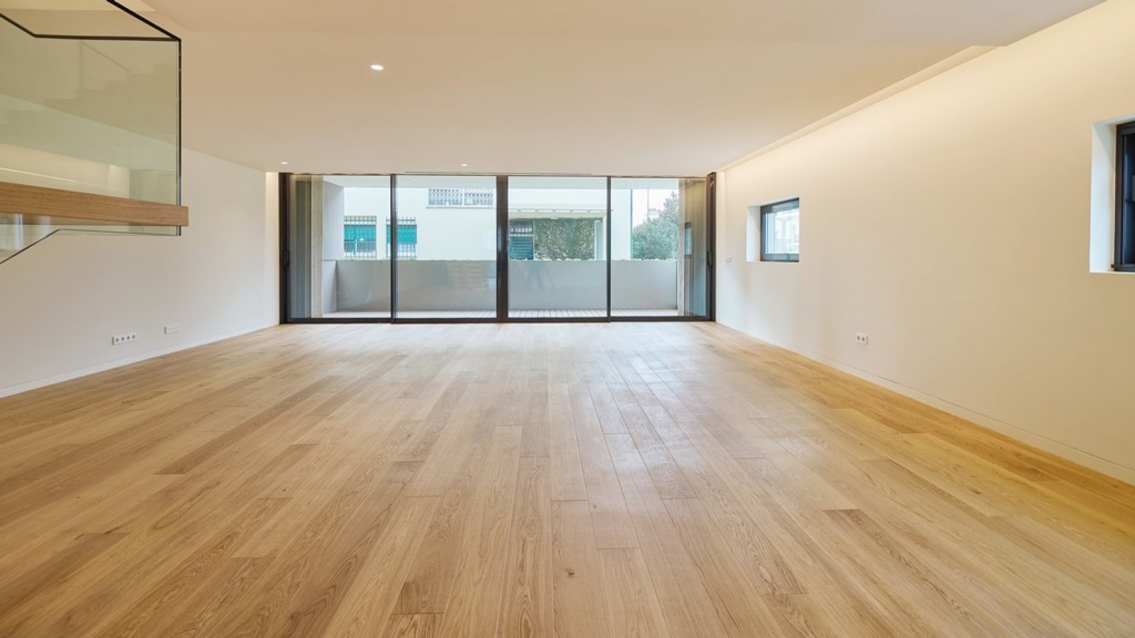 Four+one bedroom apartment with terrace and pool, in Foz, Porto, Portugal_358932