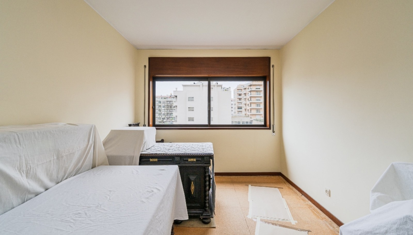 Large 3 bedroom apartment for sale in Pinheiro Manso in Porto, Portugal_359128