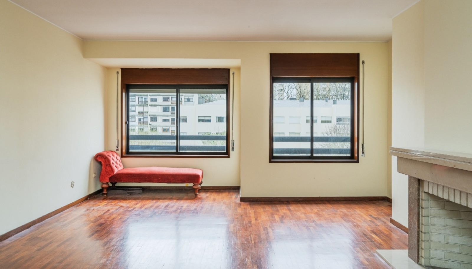 Large 3 bedroom apartment for sale in Pinheiro Manso in Porto, Portugal_359137