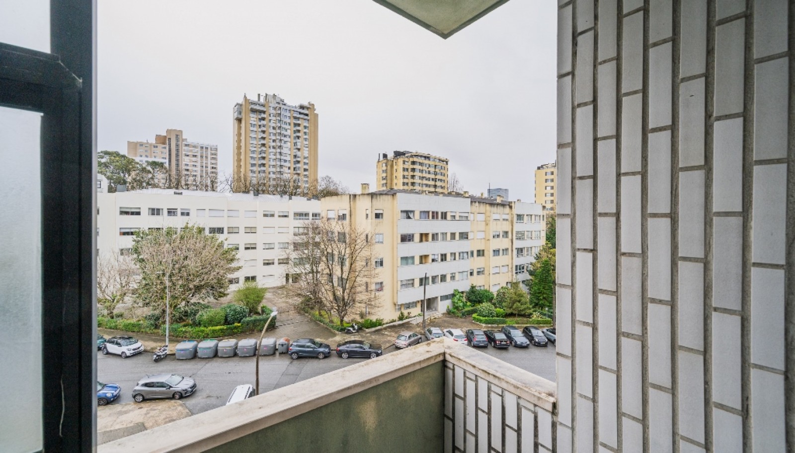 Large 3 bedroom apartment for sale in Pinheiro Manso in Porto, Portugal_359147