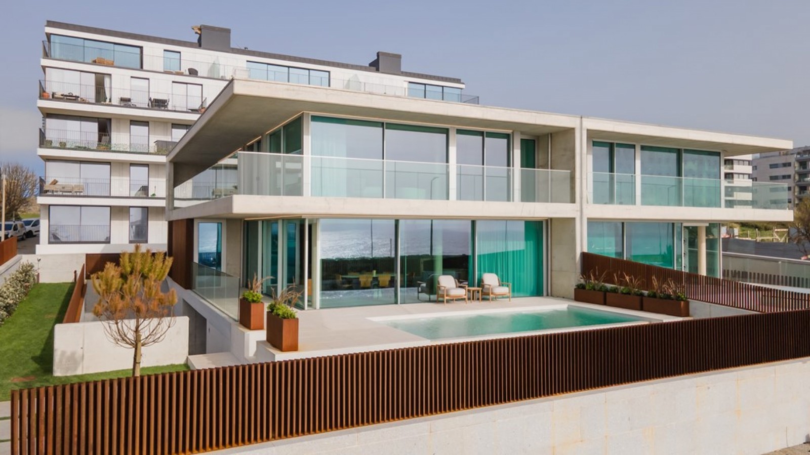 Four+one bedroom villa with sea view and pool in Foz de Gaia, Portugal_359364