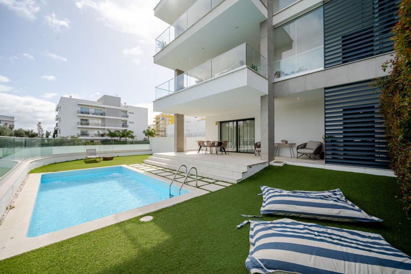 3-bedroom Apartment with pool for sale in Portimão, Algarve, Portugal_359490