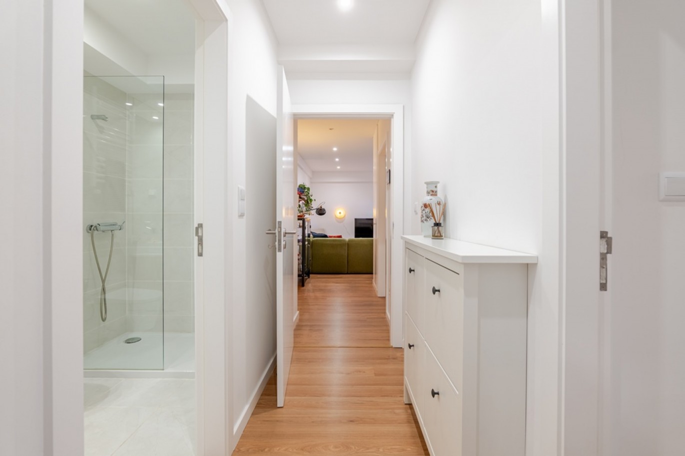 Zwei schlafzimmer wohnung mit balkon zu verkaufen in Porto, Portugal_359521