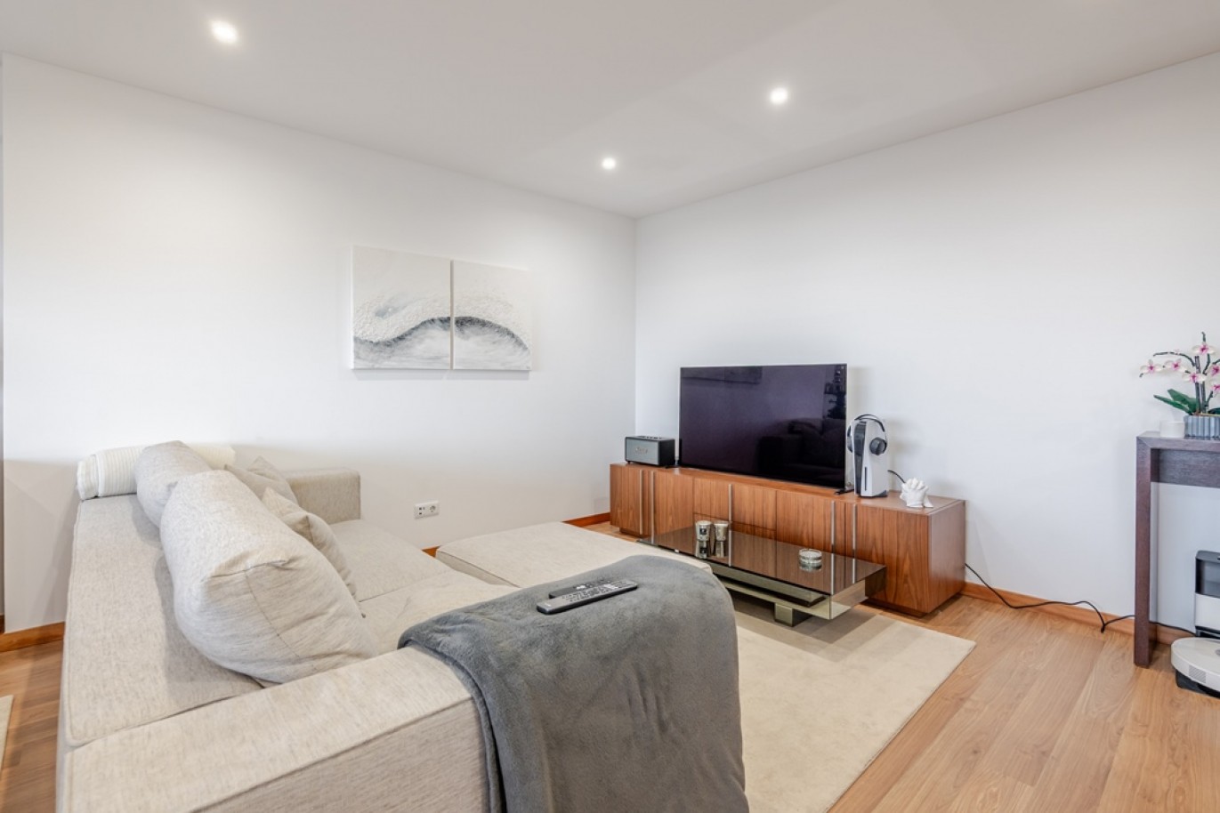 Appartement de 2 chambres avec balcon à vendre à Porto, Portugal_359599