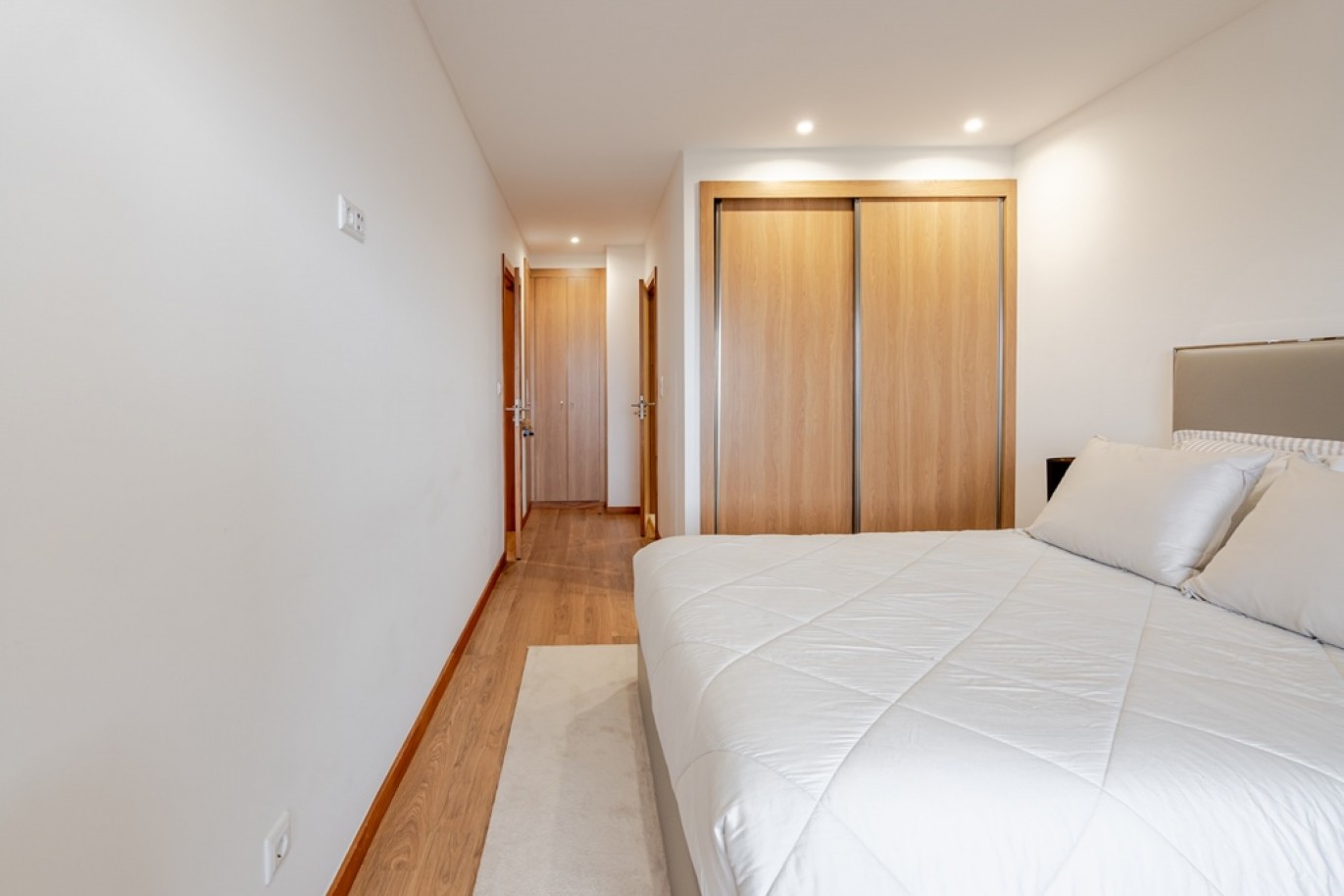 Appartement de 2 chambres avec balcon à vendre à Porto, Portugal_359605