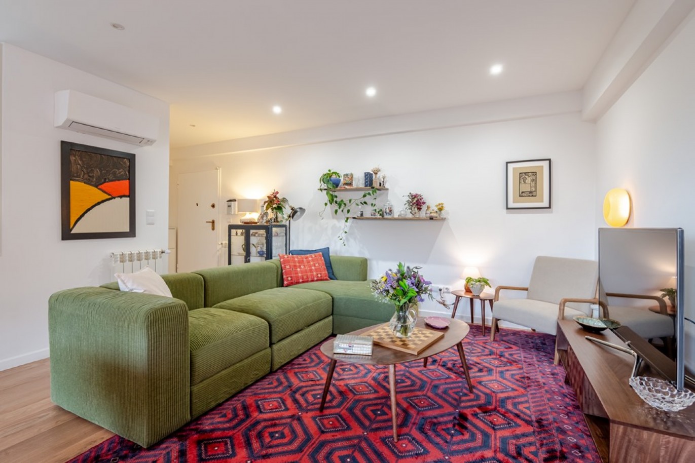 Two bedroom flat with balcony for sale in Paranhos, Porto, Portugal_359617