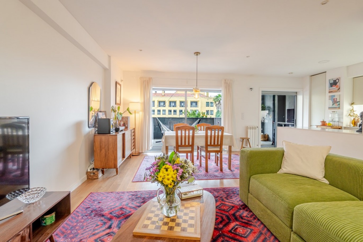 Two bedroom flat with balcony for sale in Paranhos, Porto, Portugal_359620